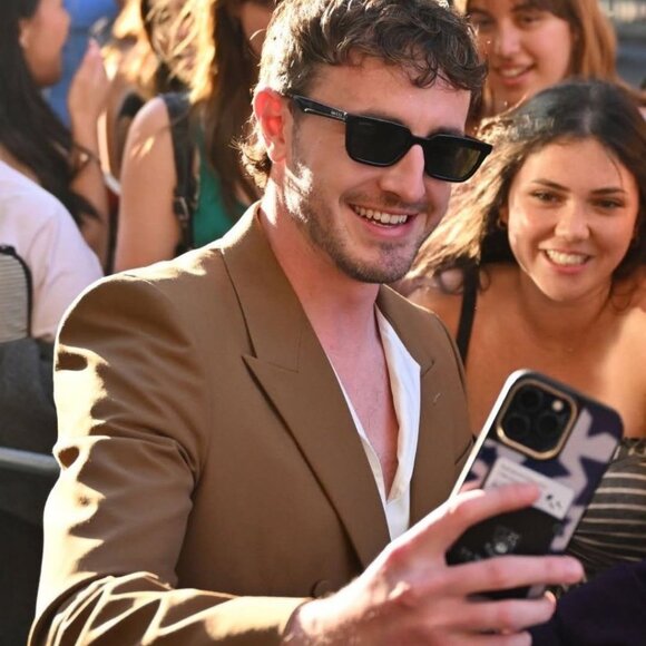 Gucci GG1539S 004 Sunglasses Orange Rectangle Frame, Brown Lenses - Picture 3 of 13